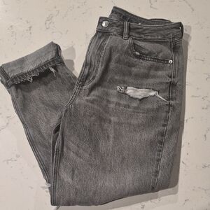 NWOT American Eagle Outfitters Women's Grey Distressed Mom Jean